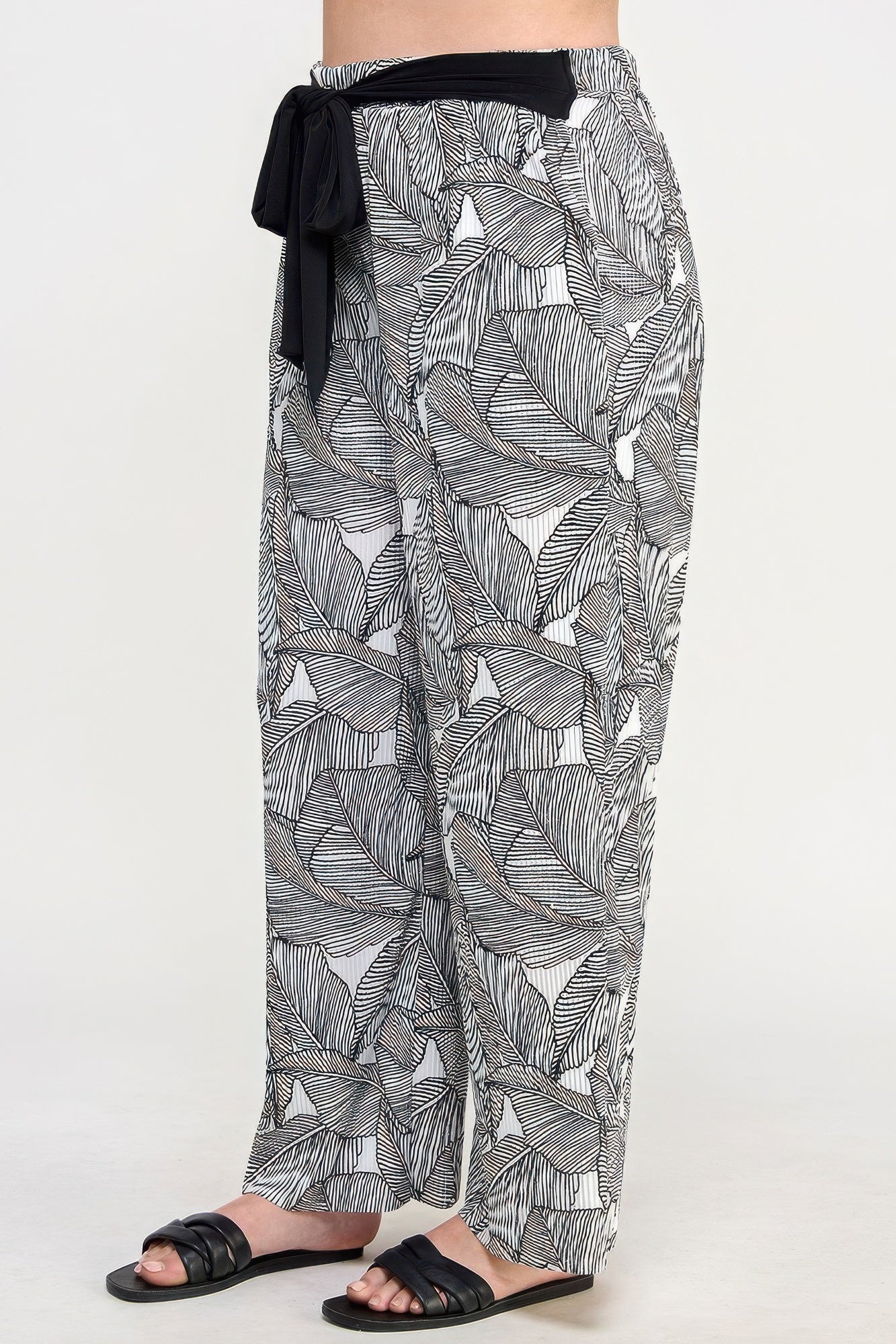 Plisse Palm Print Pants